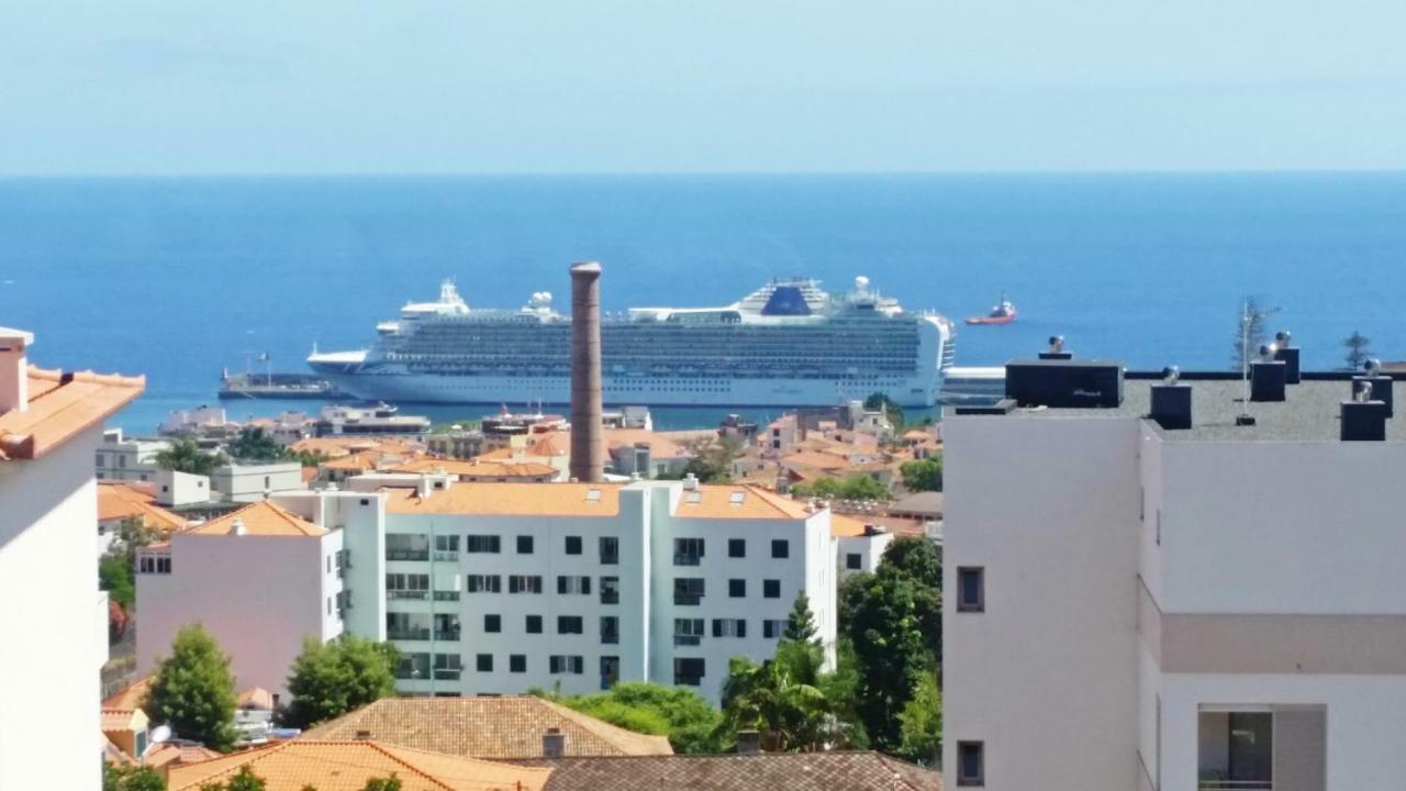 Top Floor With Balcony In Funchal 외부 사진